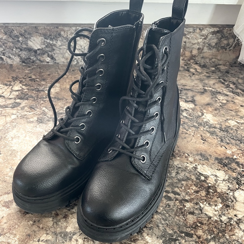 New Falls Creek Black Boots